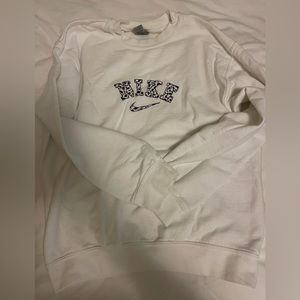 Hand stitched Nike sweatshirt crewneck pullover